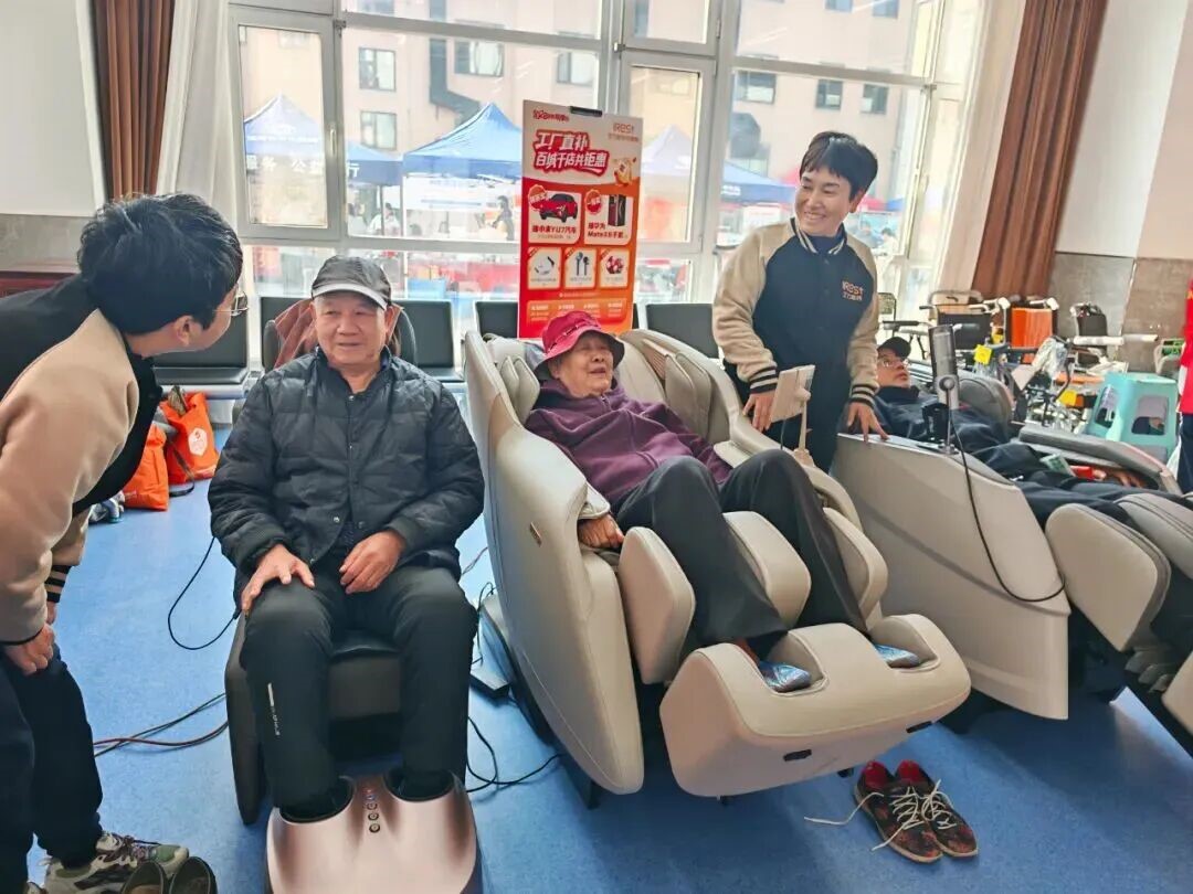 淄博市臨淄區組織軍休干部參加健康產品展與咨詢活動，探索醫養結合新路徑